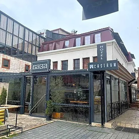 Otel Castrum Üsküp